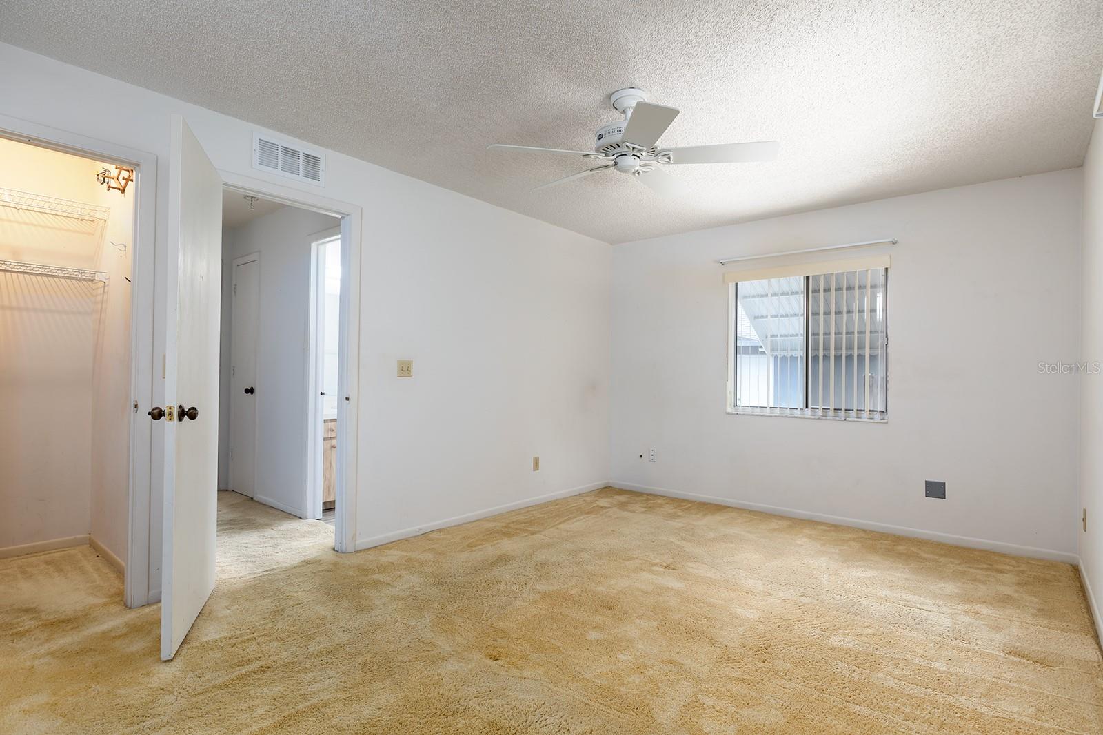 DELTONA LAKES UNIT 04 - Residential
