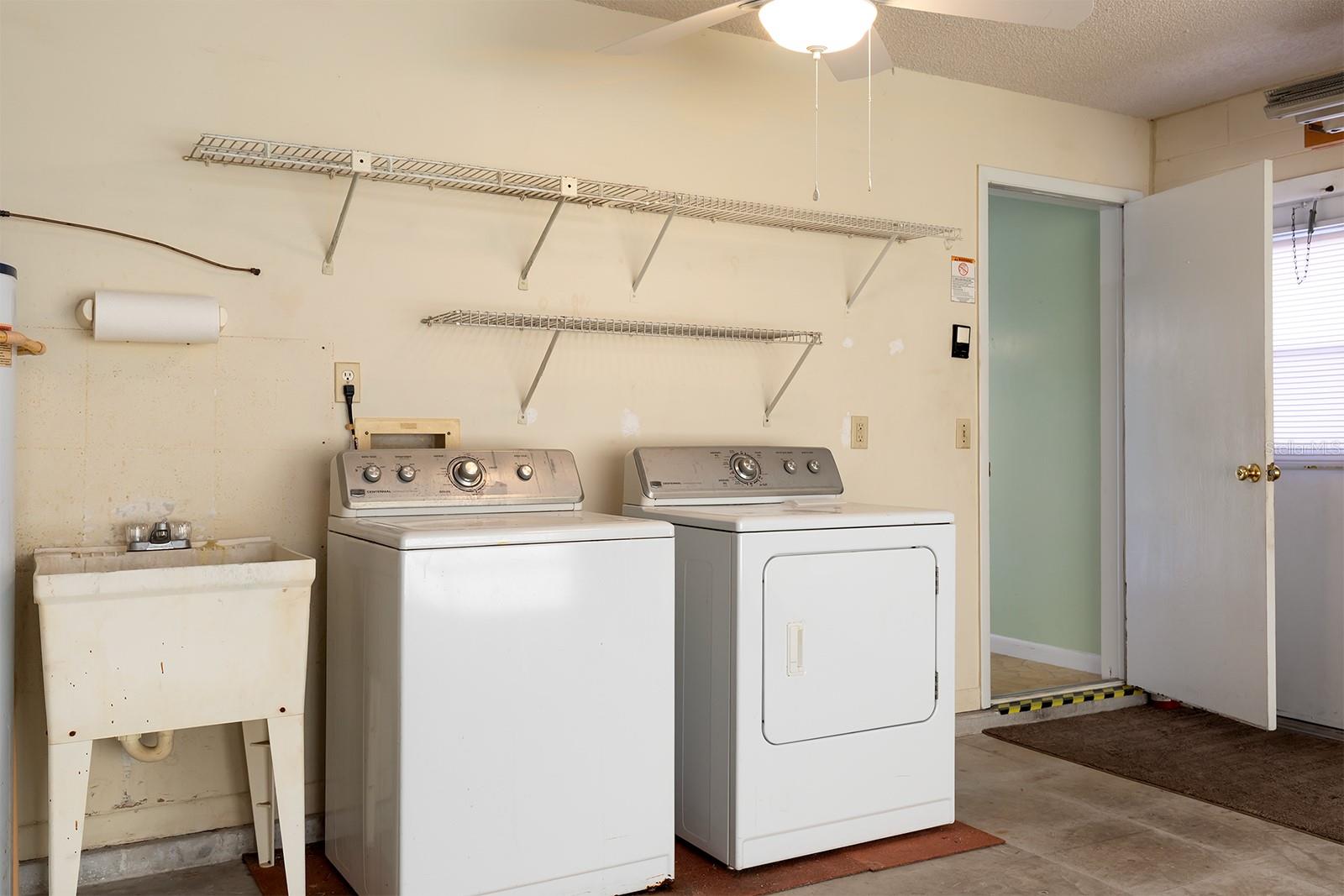 DELTONA LAKES UNIT 04 - Residential