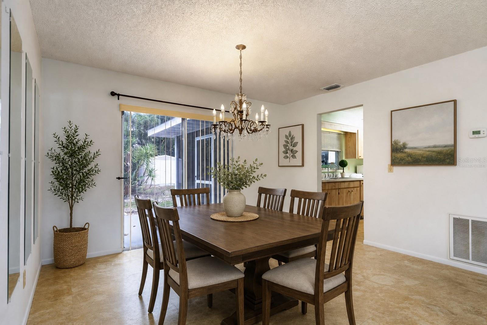 DELTONA LAKES UNIT 04 - Residential