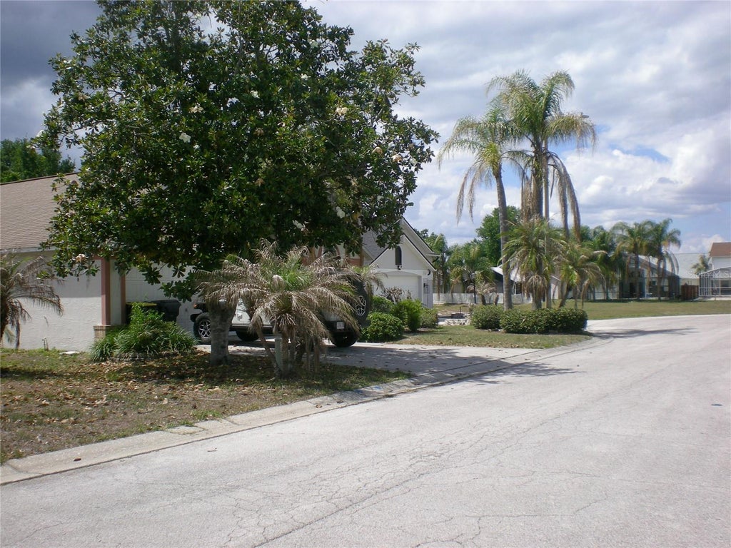 Photo of 1026 Lake Davenport Boulevard, Davenport, FL 33897 (MLS # O6415776)