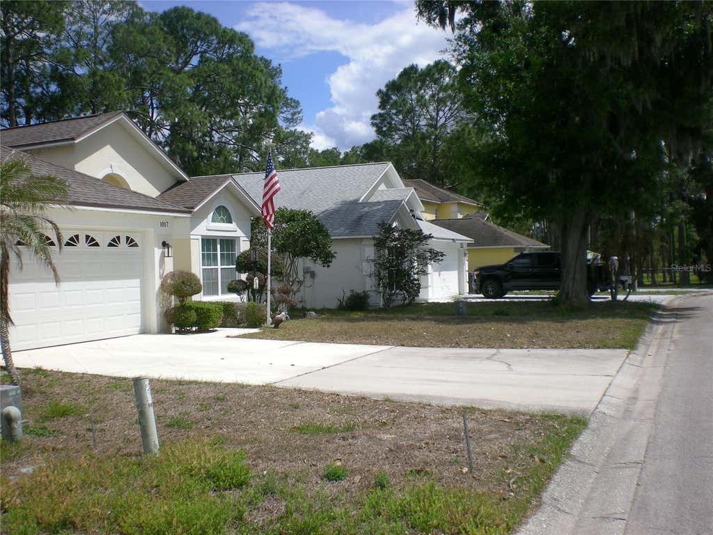 Photo of 1026 Lake Davenport Boulevard, Davenport, FL 33897 (MLS # O6415776)