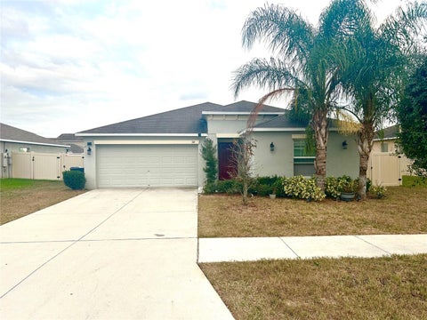 Photo of 106 Cascade Bend Drive, Ruskin, FL 33570 (MLS # TB8552439)