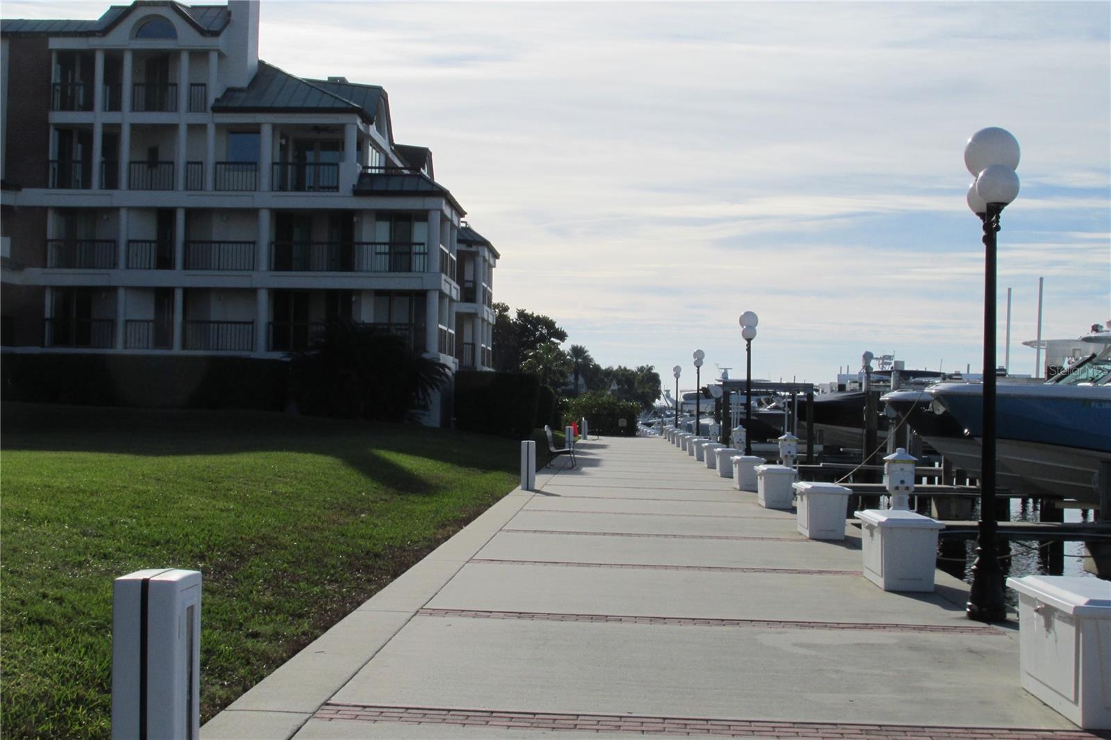 HARBOR ISLAND MARINA PH 1 - Residential