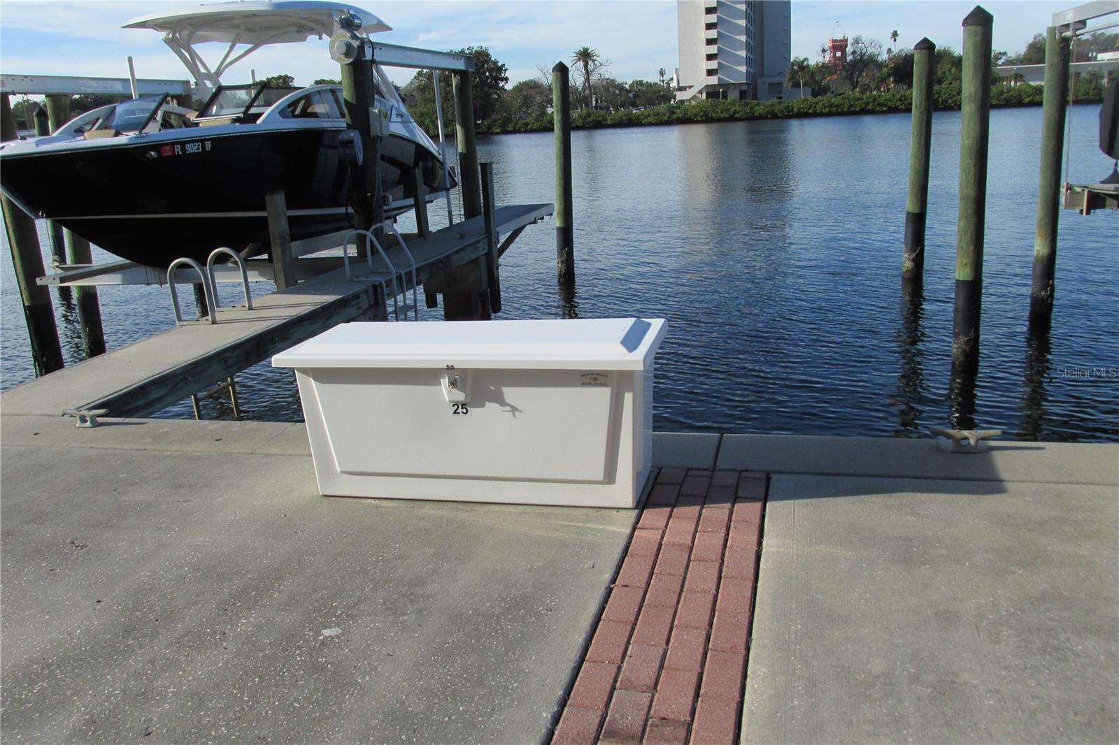 HARBOR ISLAND MARINA PH 1 - Residential