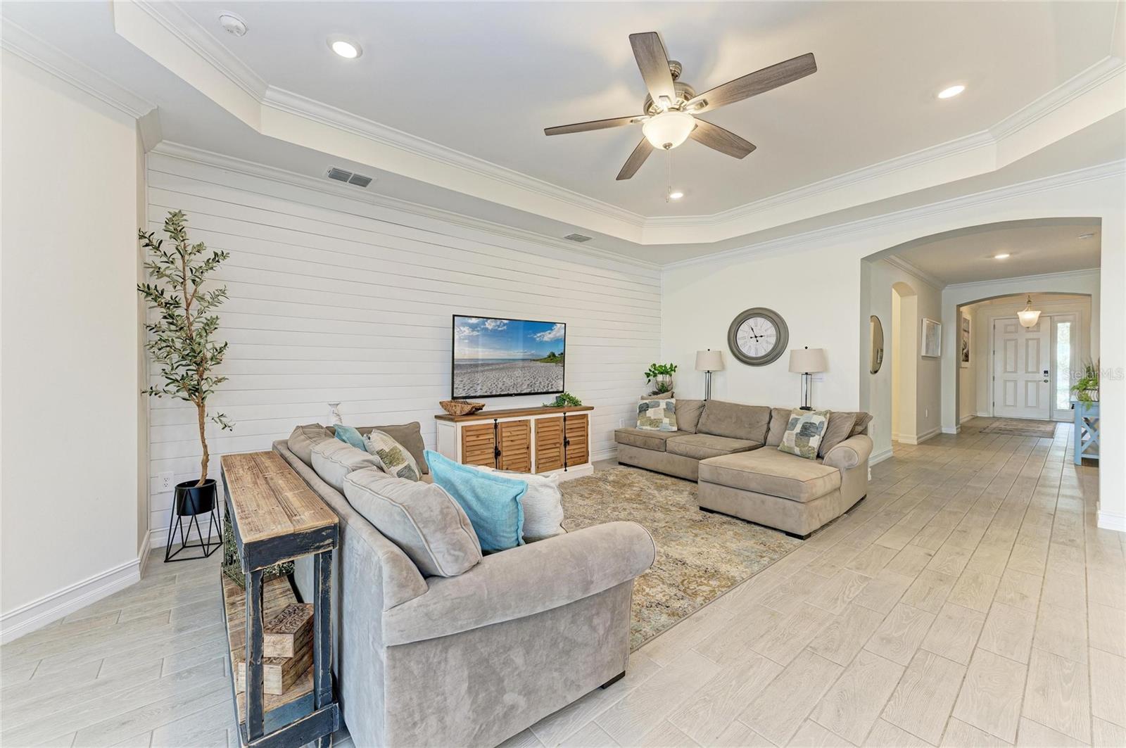 TOSCANA ISLES - Residential