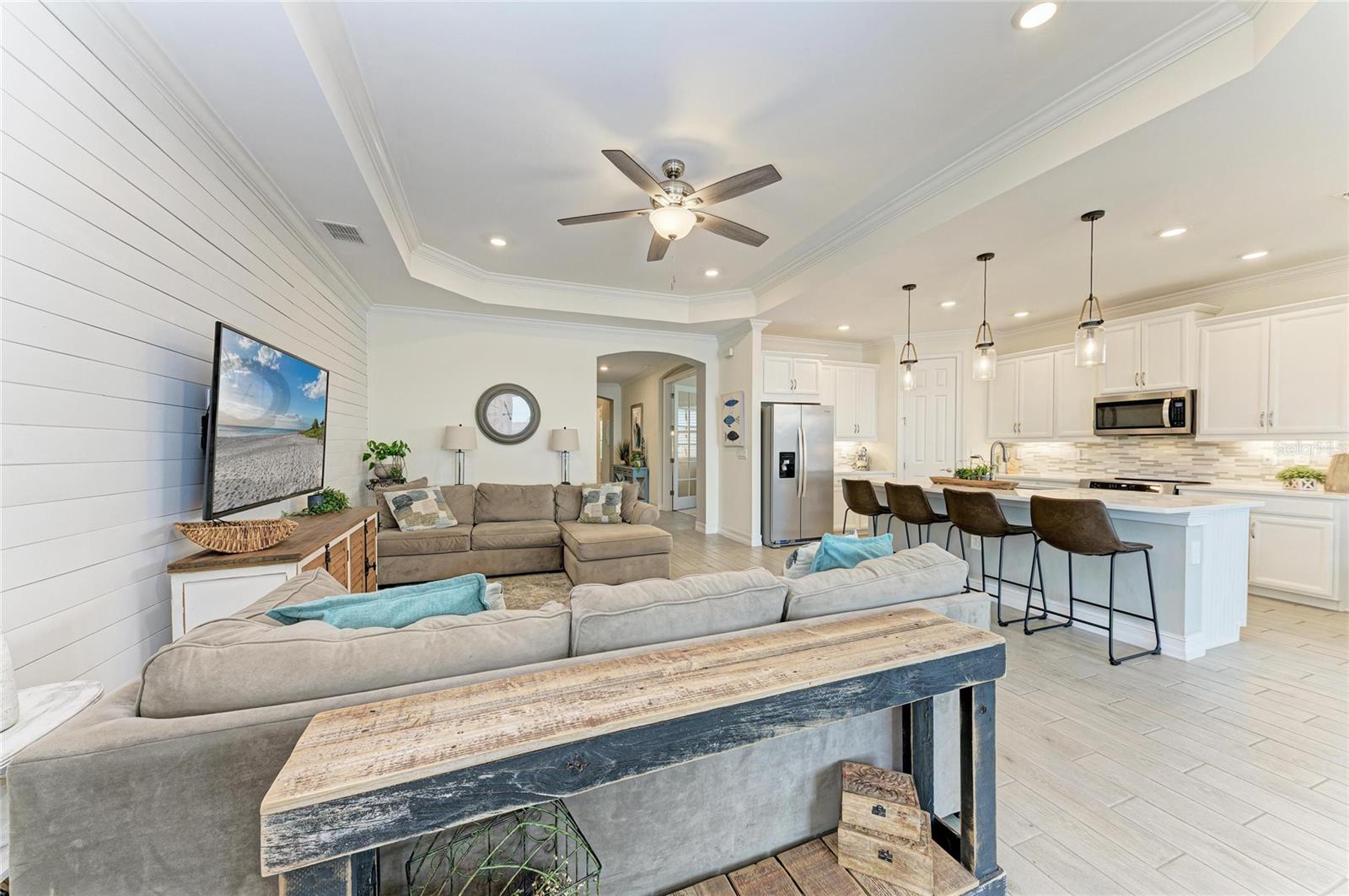 TOSCANA ISLES - Residential