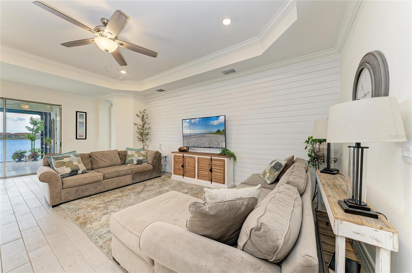 TOSCANA ISLES - Residential