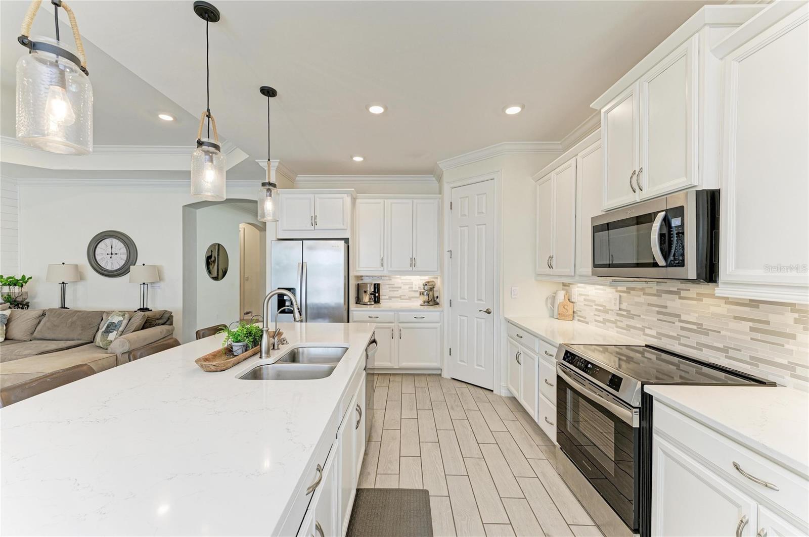 TOSCANA ISLES - Residential