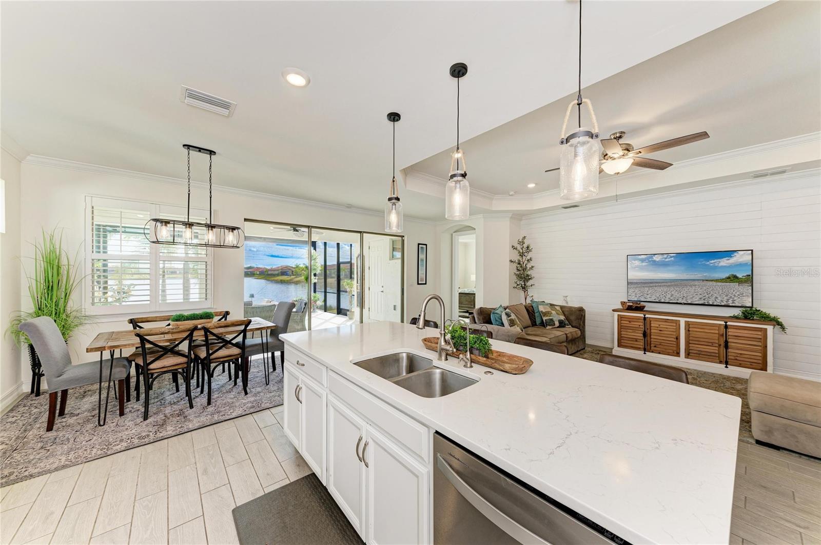 TOSCANA ISLES - Residential