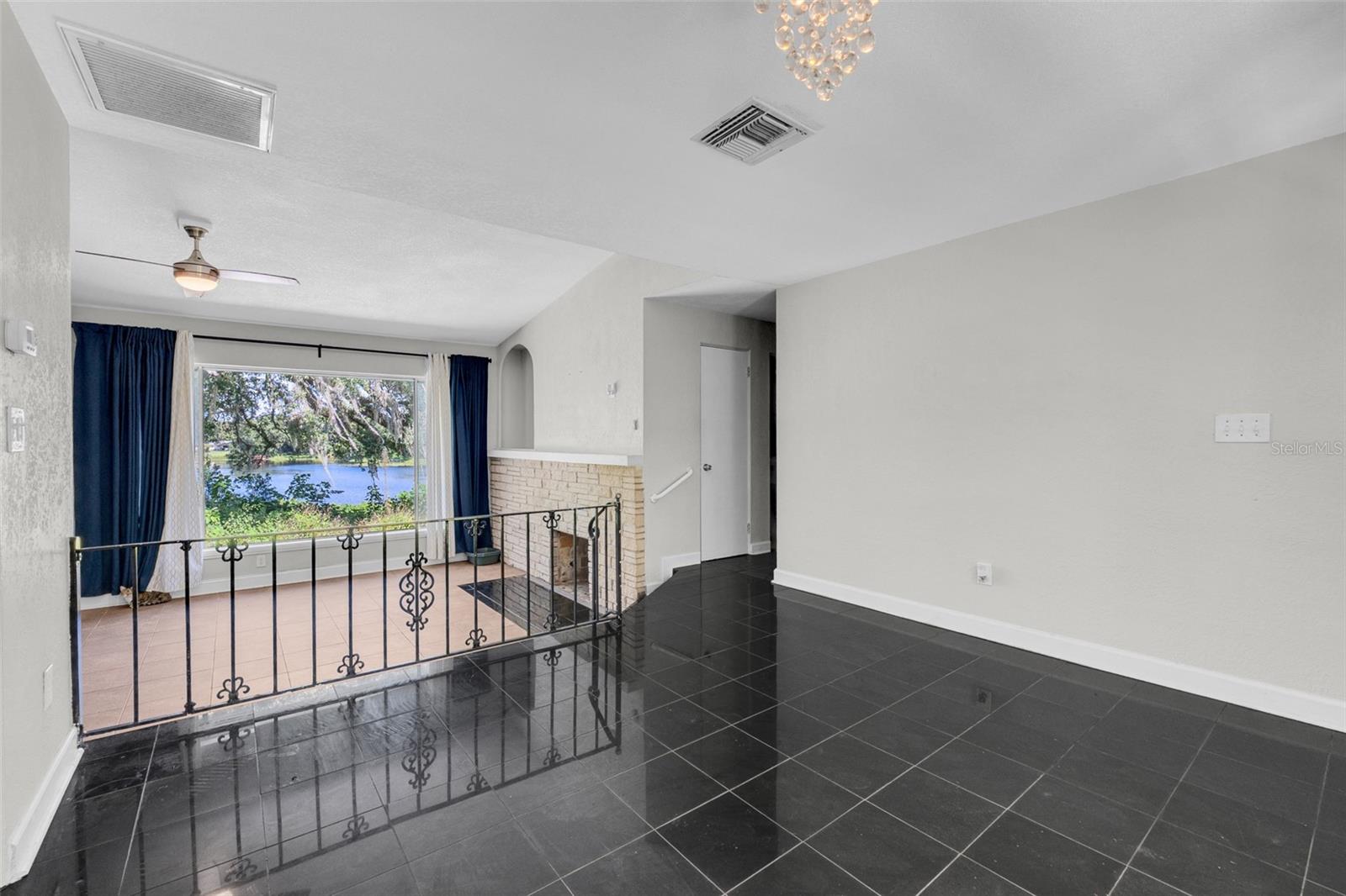 PEARL LAKE HEIGHTS BLK 6 - Residential