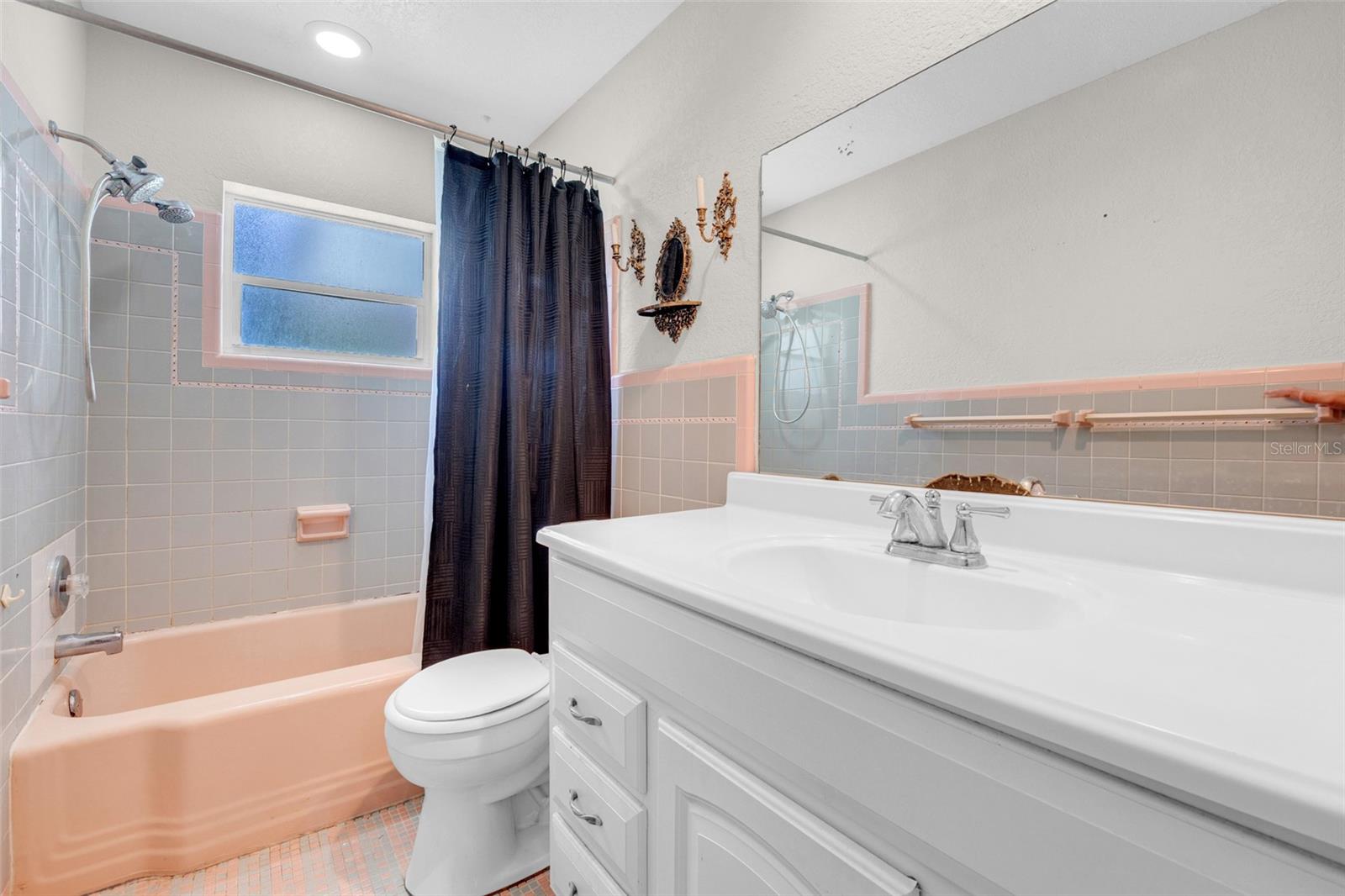 PEARL LAKE HEIGHTS BLK 6 - Residential