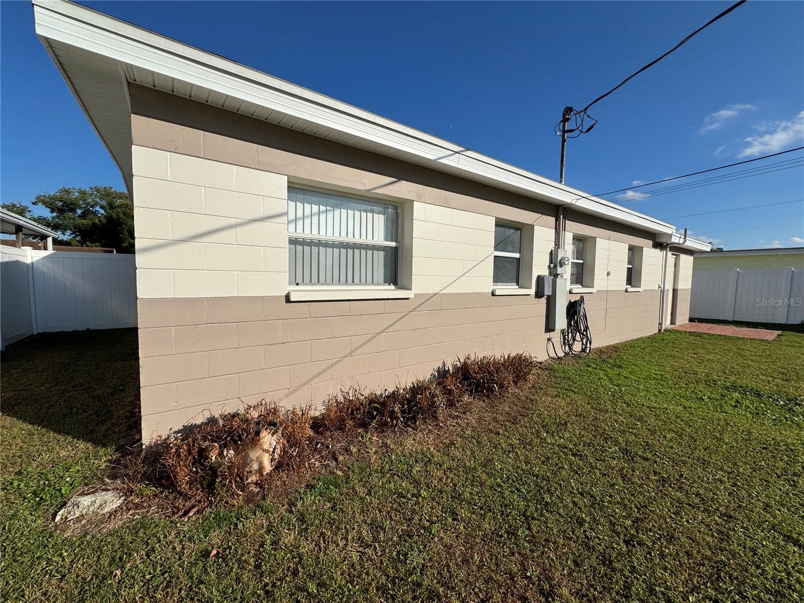 PINE CREST MANOR UNIT 1 - Residential