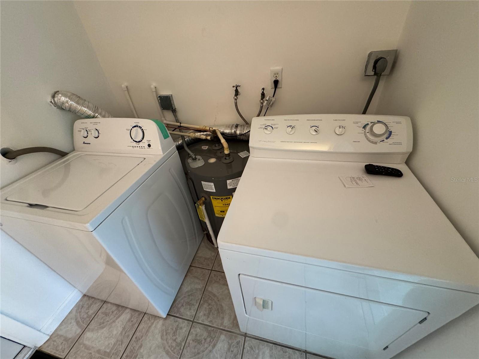 PINE CREST MANOR UNIT 1 - Residential