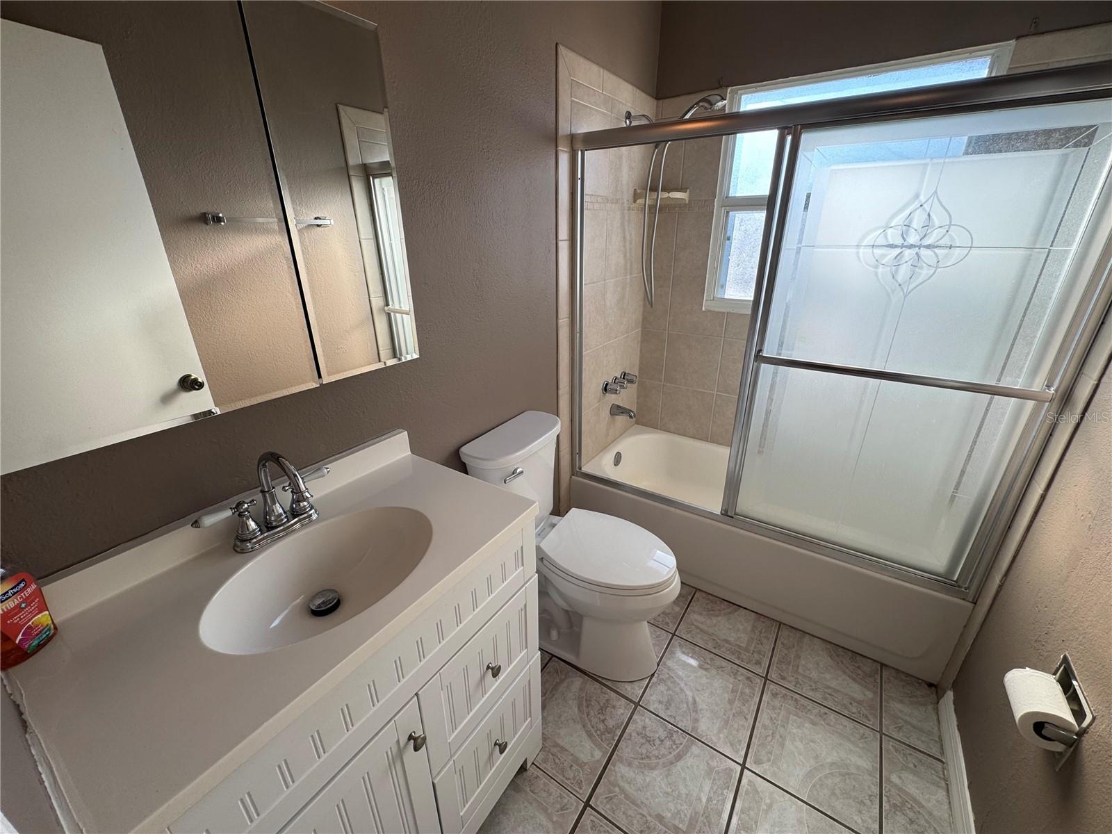 PINE CREST MANOR UNIT 1 - Residential