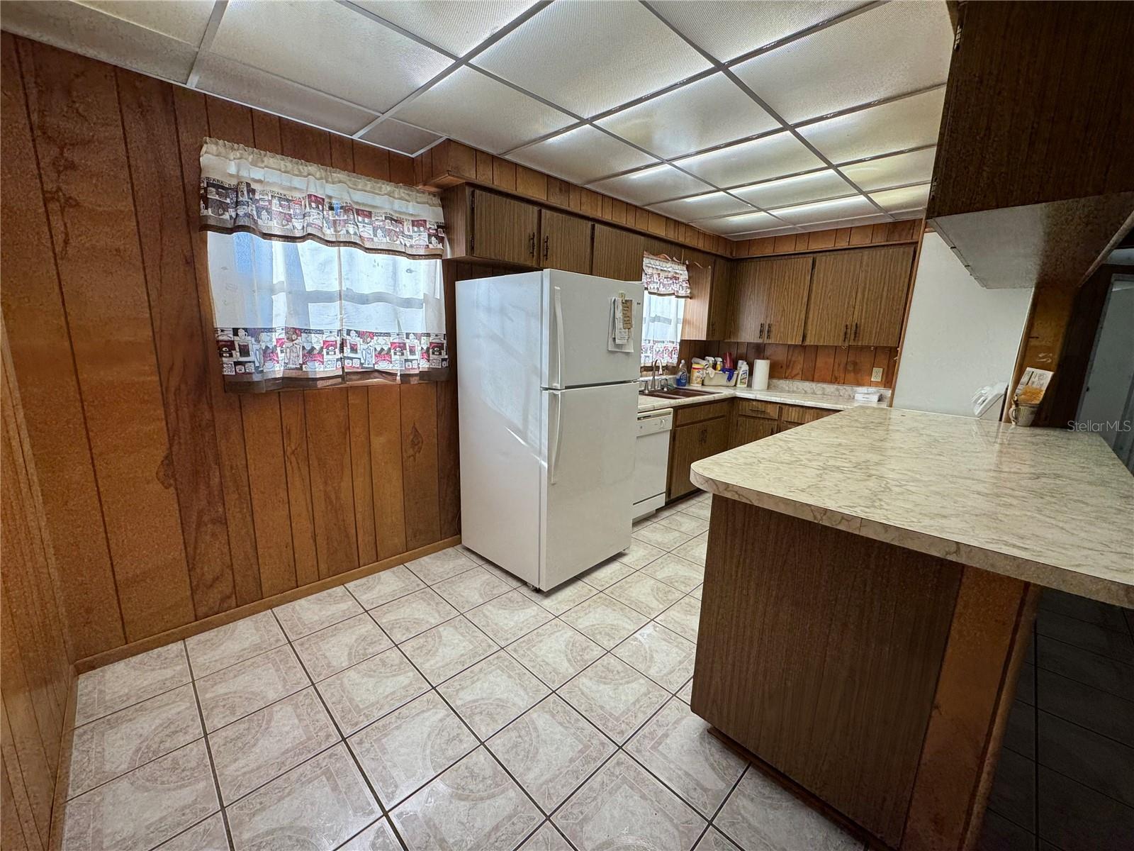 PINE CREST MANOR UNIT 1 - Residential