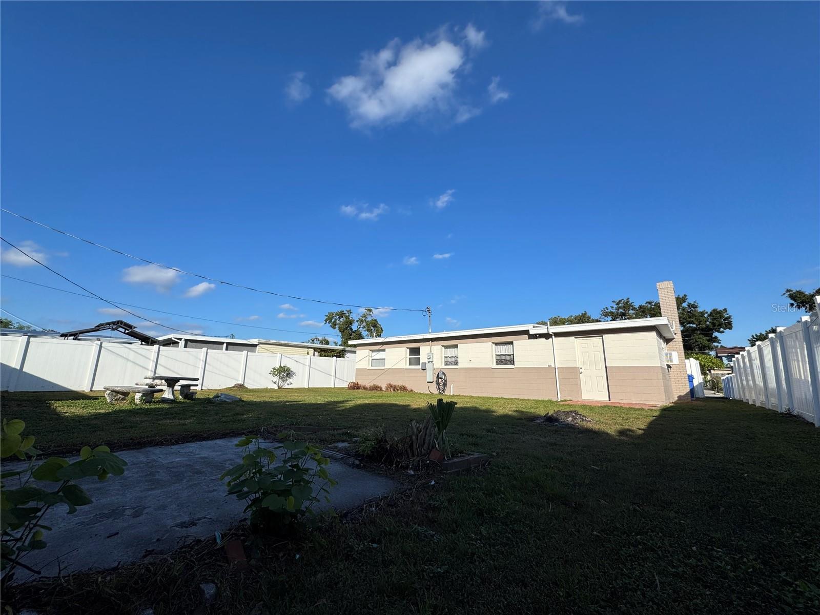 PINE CREST MANOR UNIT 1 - Residential