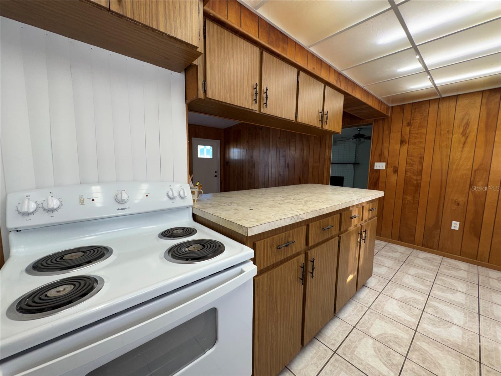 PINE CREST MANOR UNIT 1 - Residential