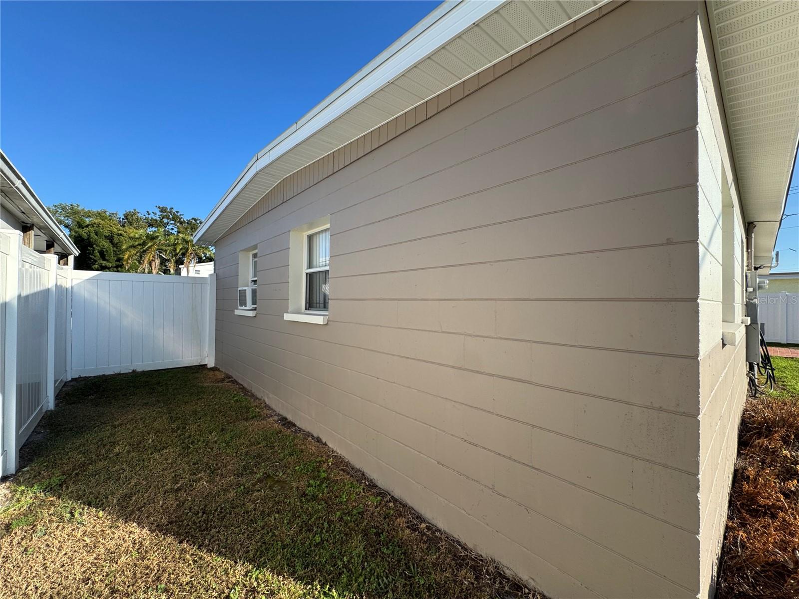 PINE CREST MANOR UNIT 1 - Residential