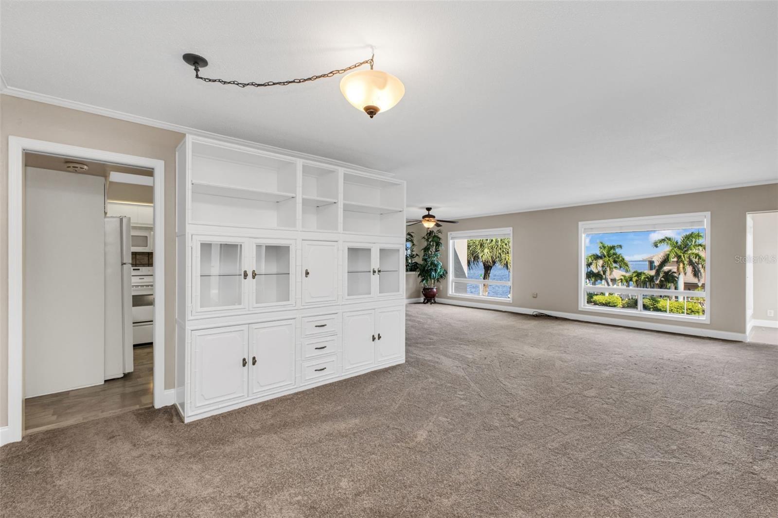 COLONY POINT - Residential