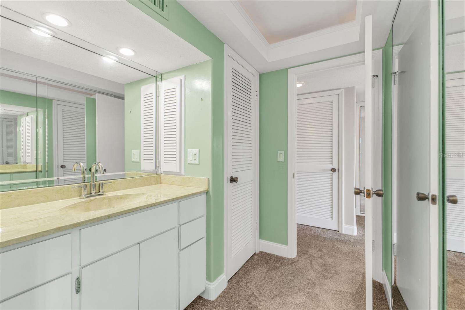 COLONY POINT - Residential