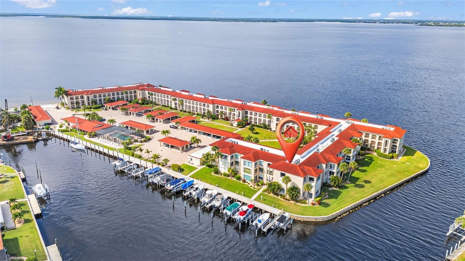 COLONY POINT - Residential