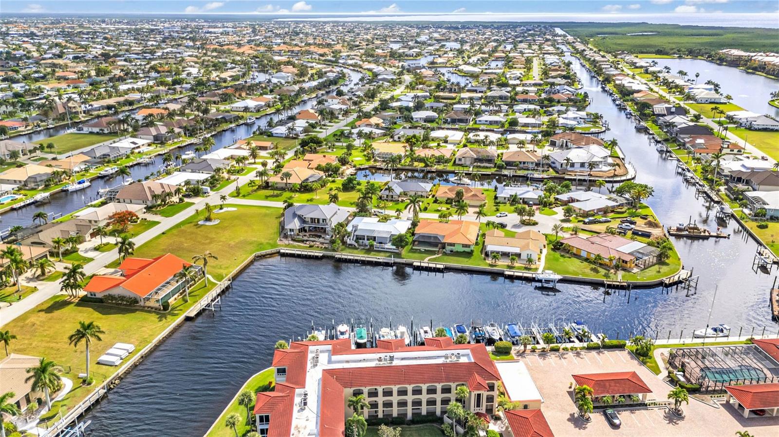 COLONY POINT - Residential