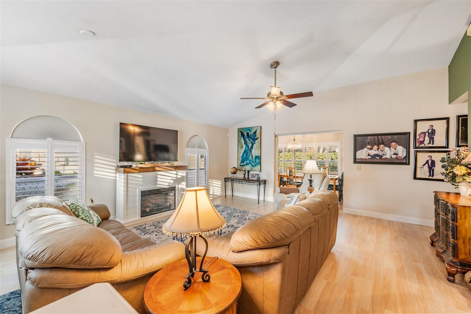 WALDEN LAKE/LAUREL LAKE - Residential