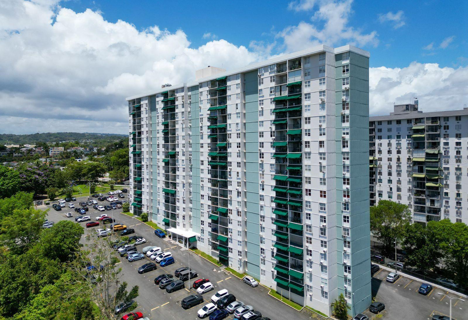 CONDOMINIO SKY TOWER 3 - Residential