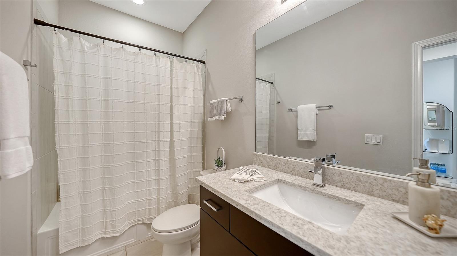 UNIVERSITY VILLAGE - Residential