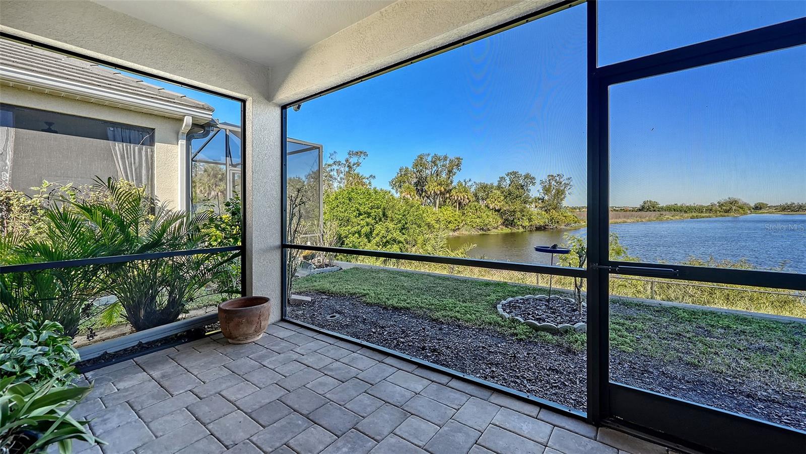 UNIVERSITY VILLAGE - Residential