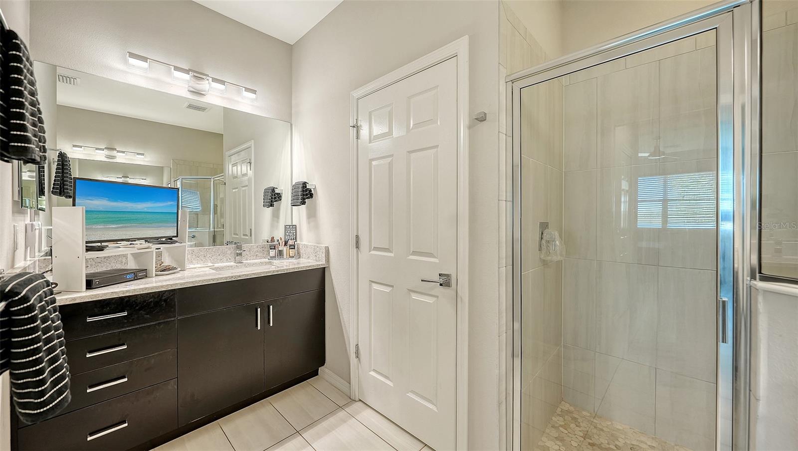 UNIVERSITY VILLAGE - Residential