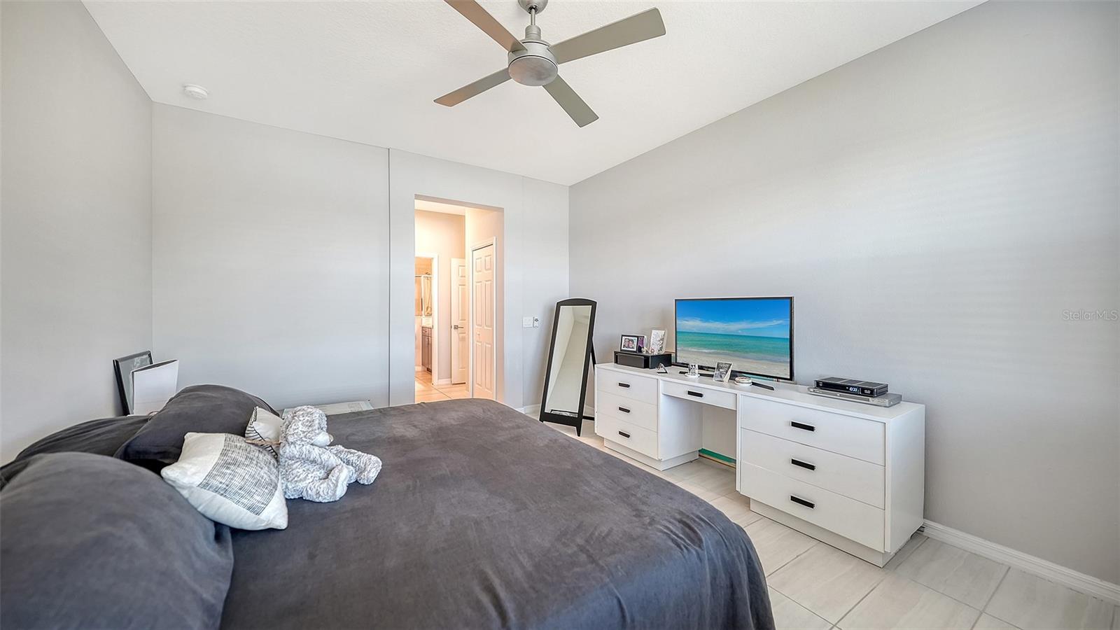 UNIVERSITY VILLAGE - Residential