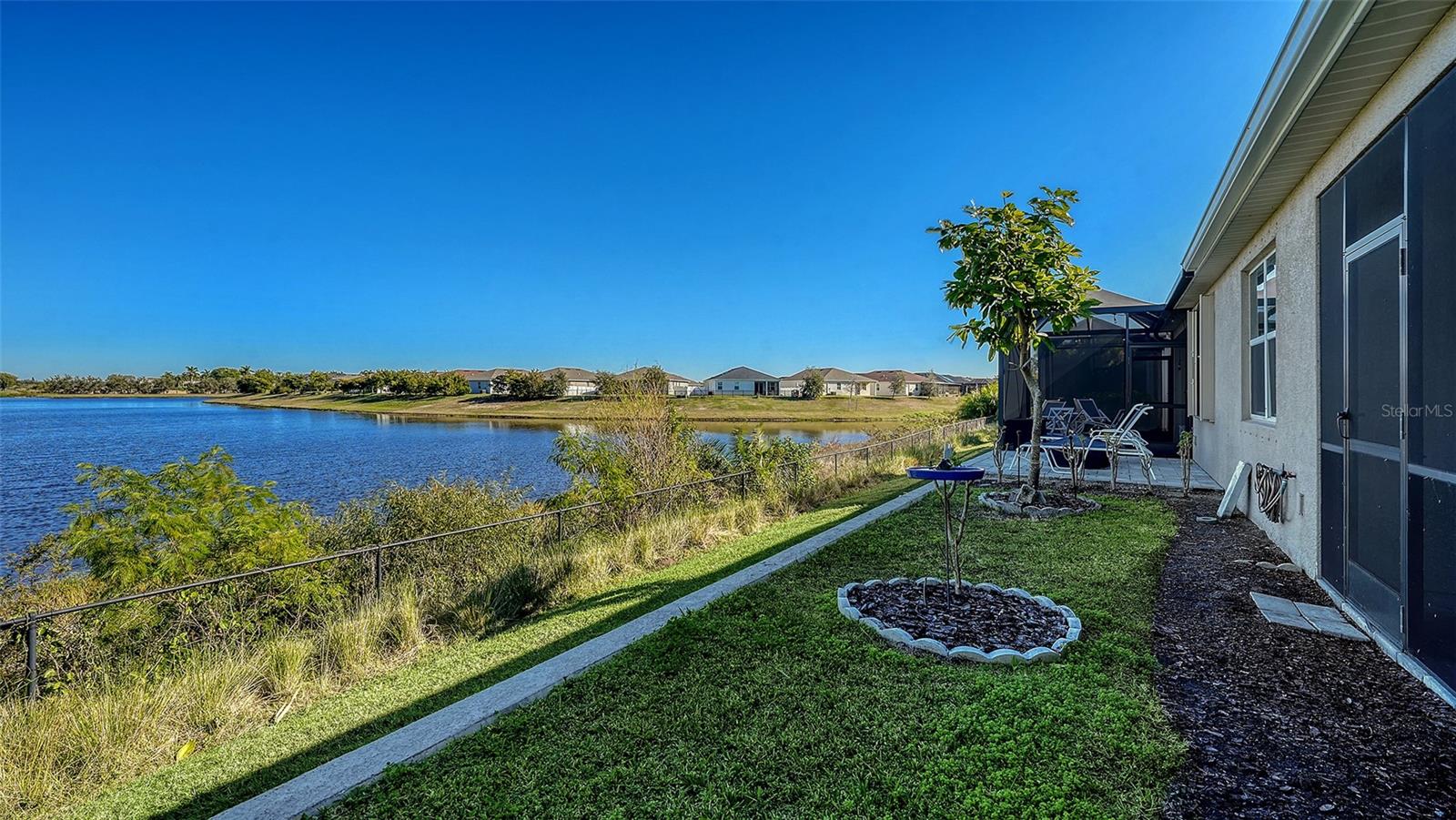 UNIVERSITY VILLAGE - Residential