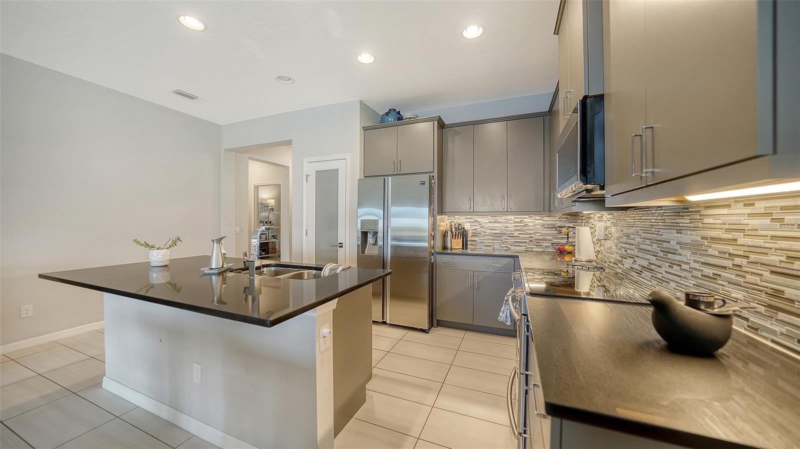 UNIVERSITY VILLAGE - Residential