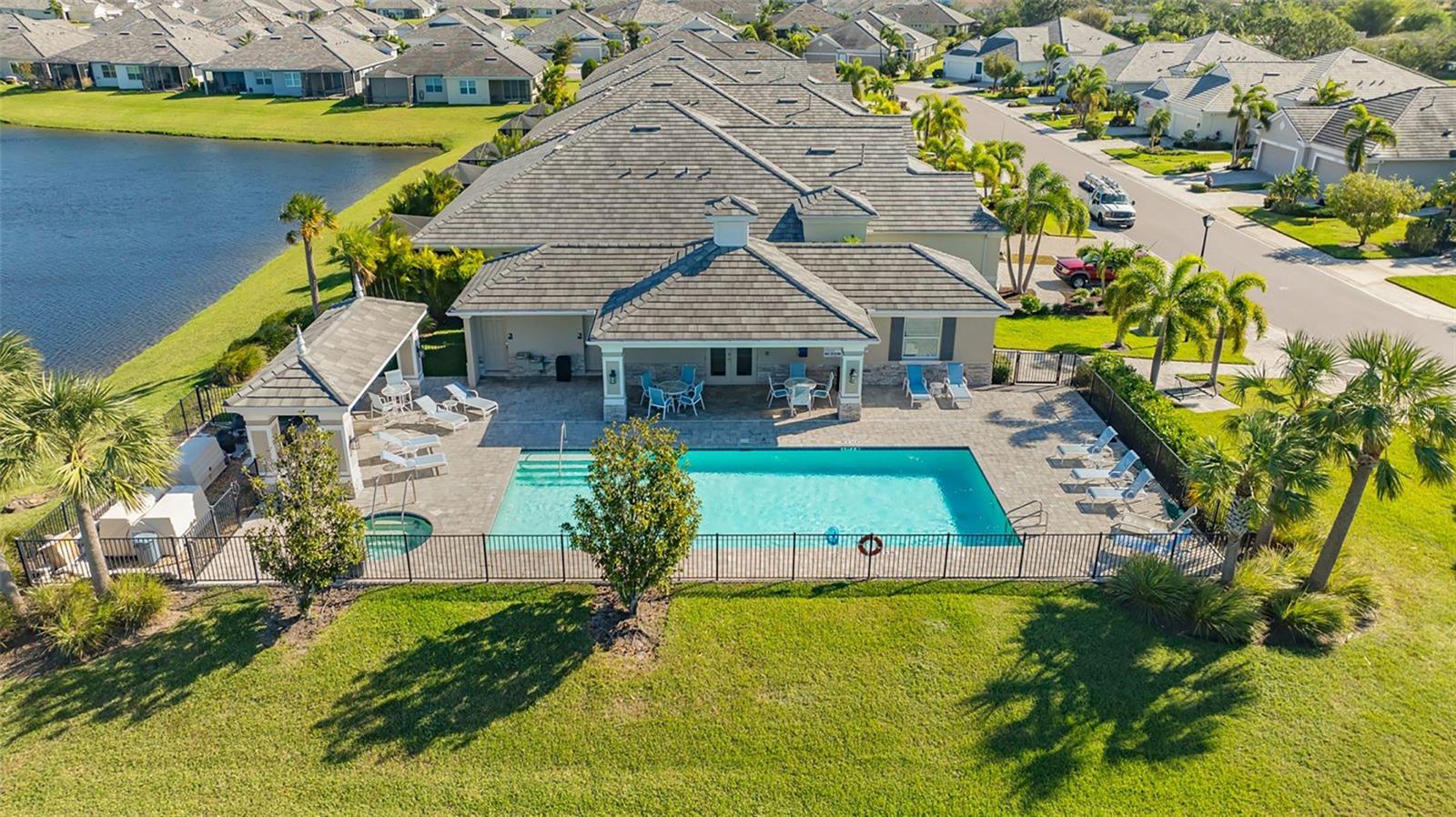 UNIVERSITY VILLAGE - Residential