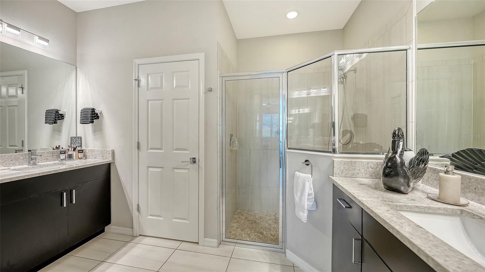 UNIVERSITY VILLAGE - Residential