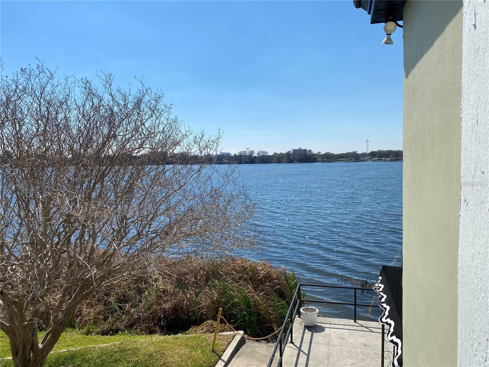 CHATEAUX DU LAC - Residential