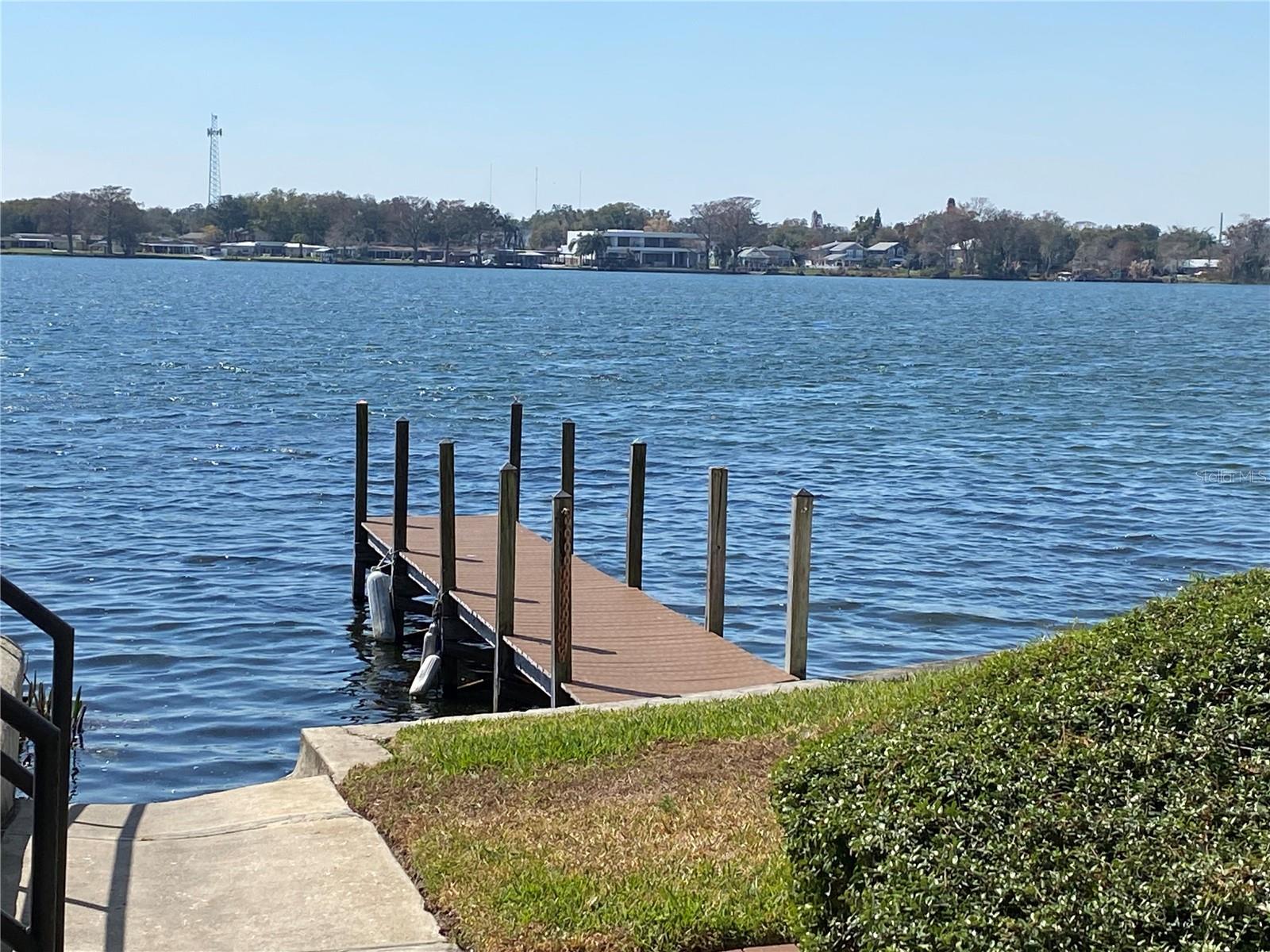 CHATEAUX DU LAC - Residential