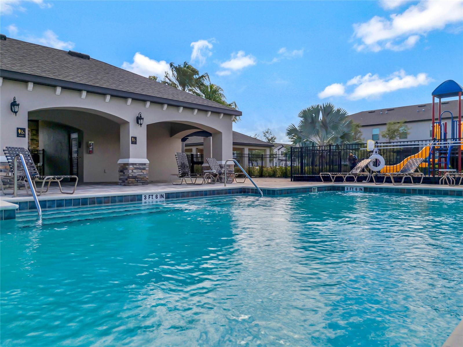 TOWNS/AVALON RDG - Residential