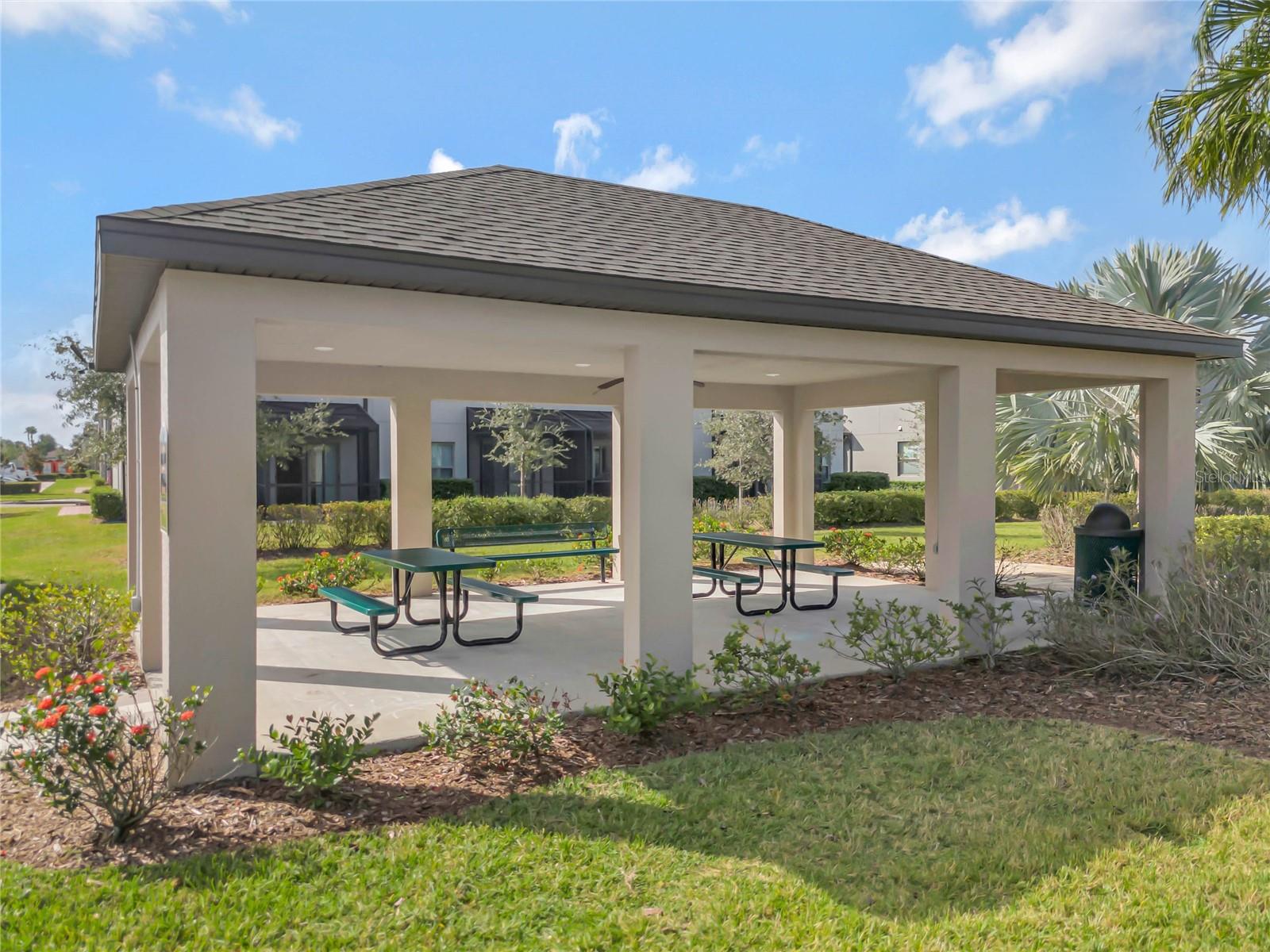 TOWNS/AVALON RDG - Residential