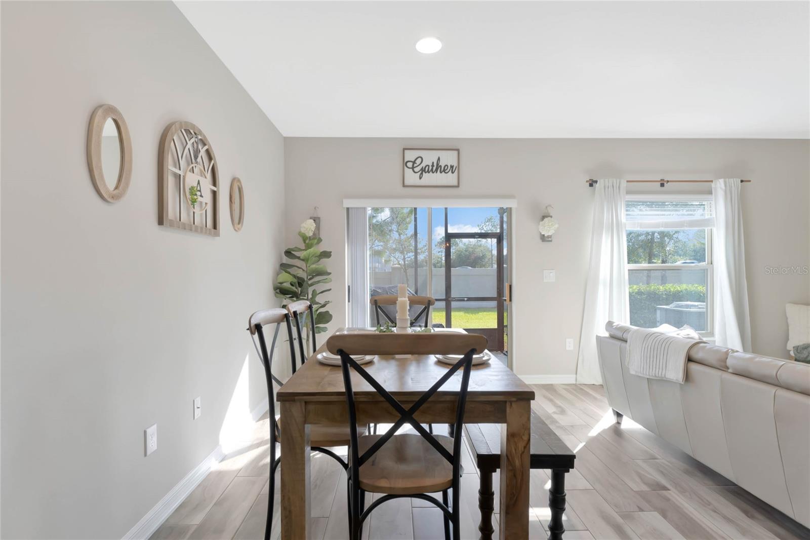 TOWNS/AVALON RDG - Residential