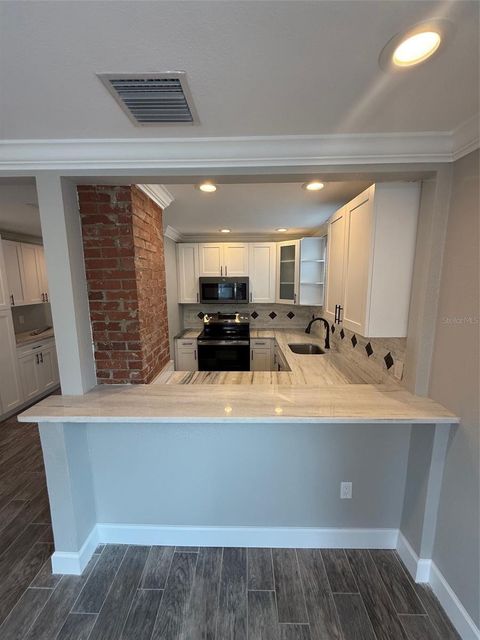 214 COLUMBIA DRIVE 2 TAMPA FL 33606