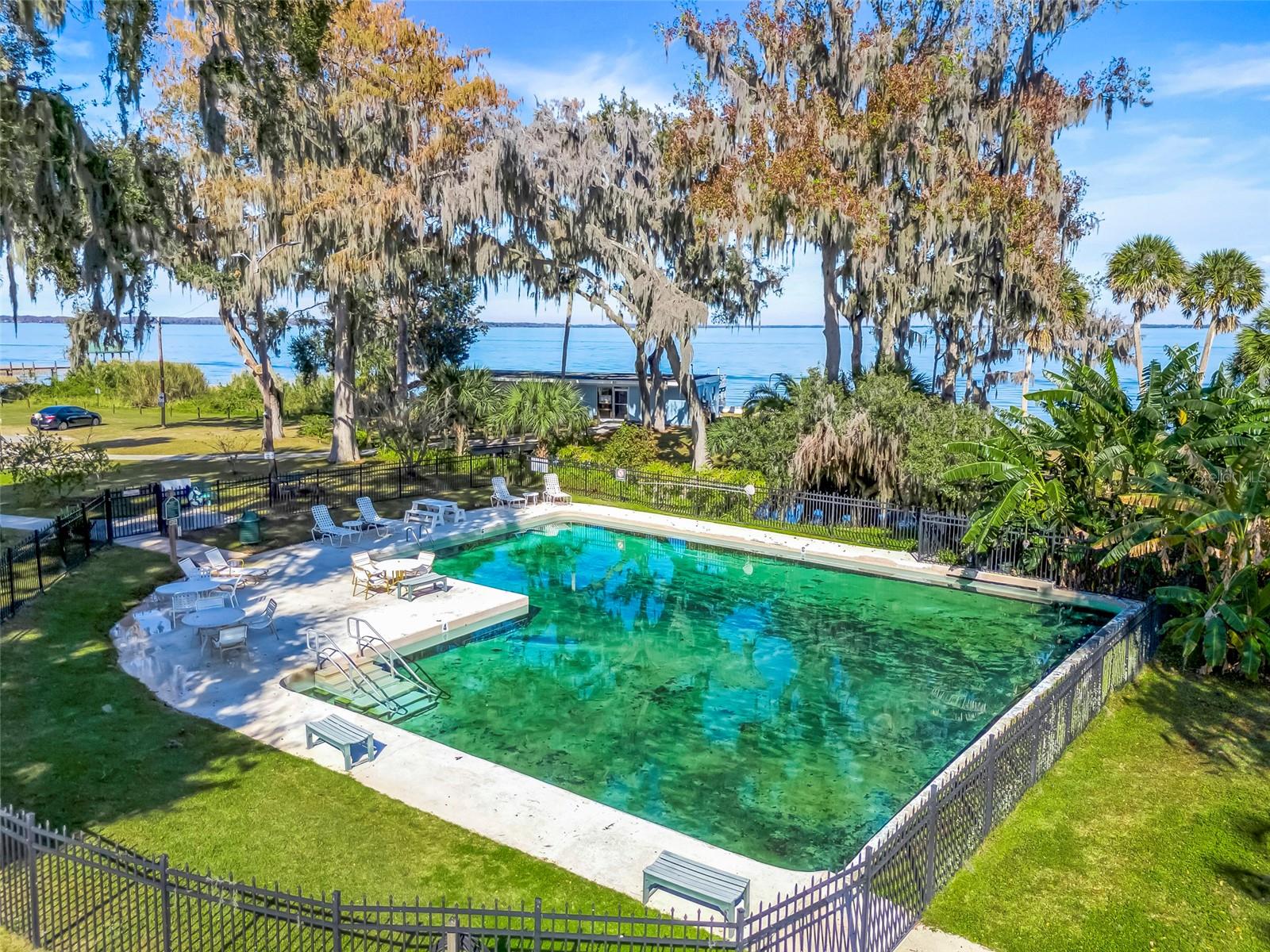 SPRINGS BATH AND YACHT CLUB UNIT 1 - Residential