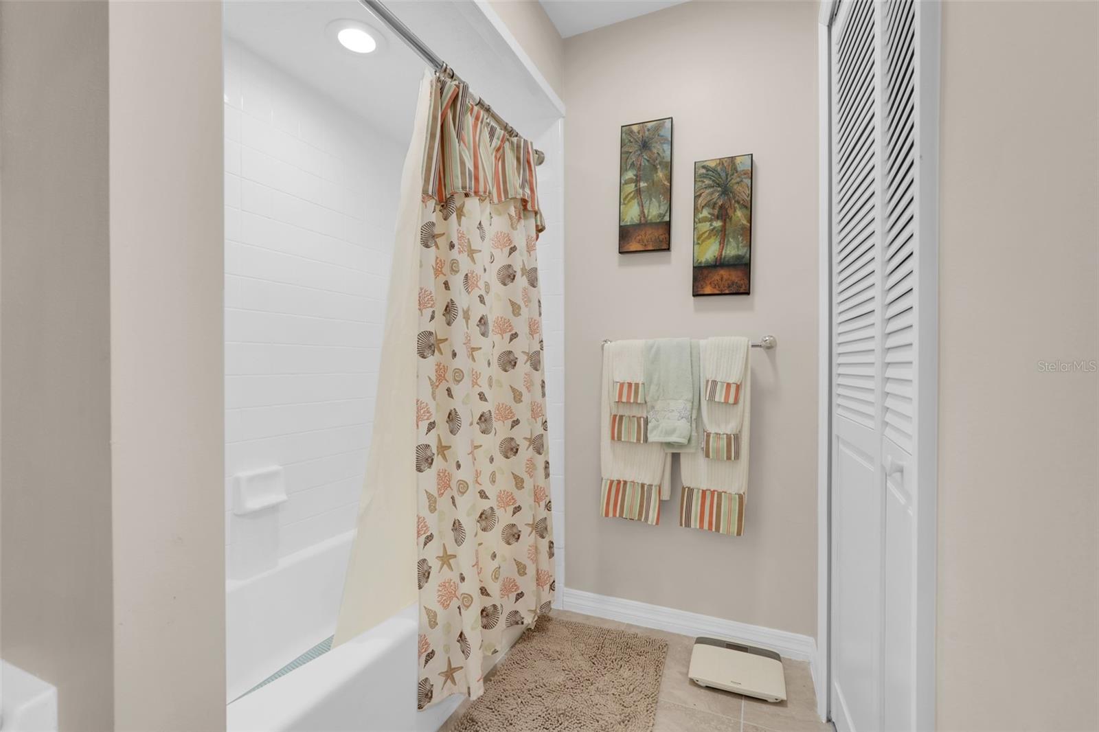 SPRINGS BATH AND YACHT CLUB UNIT 1 - Residential