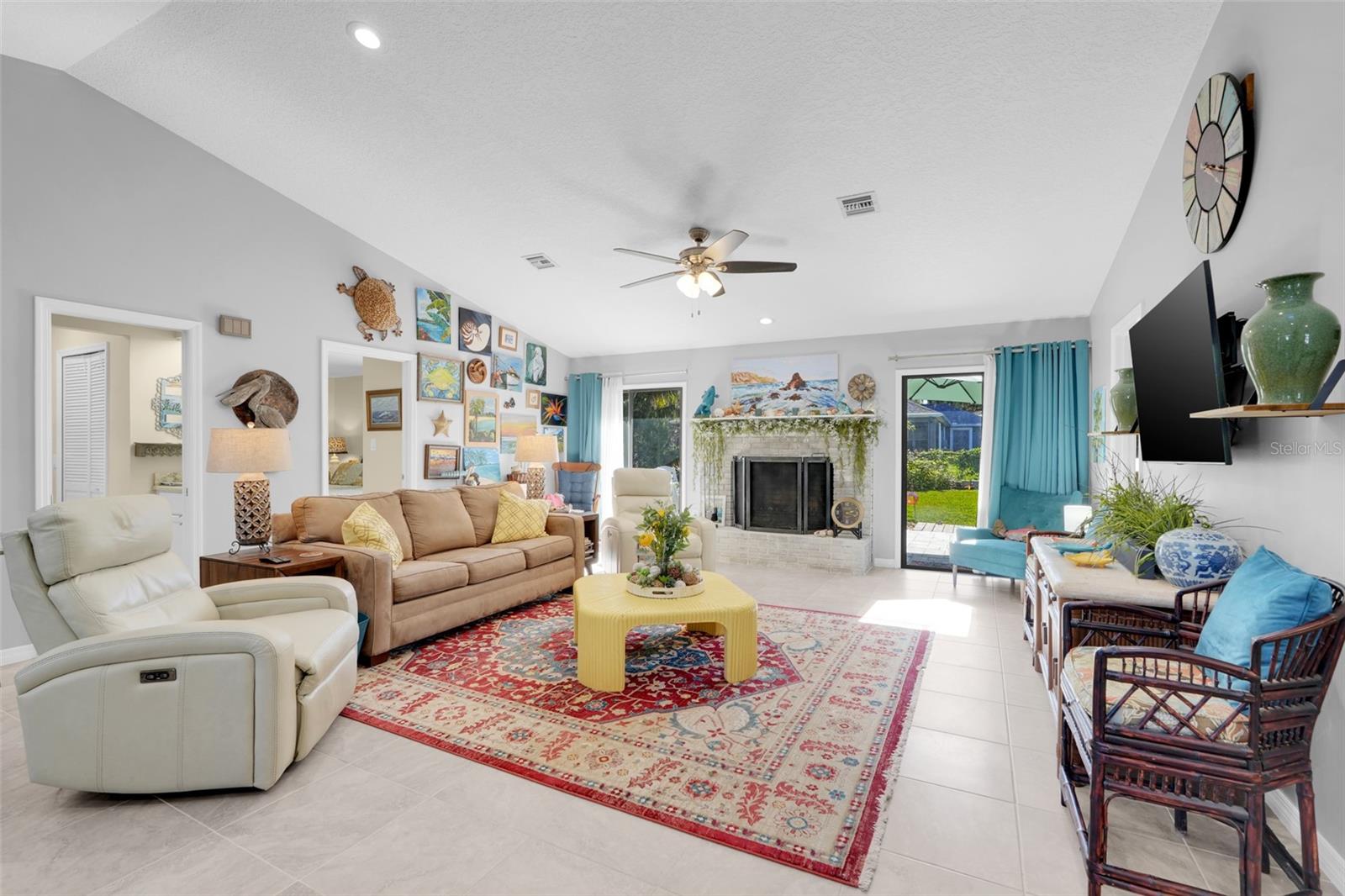 SPRINGS BATH AND YACHT CLUB UNIT 1 - Residential