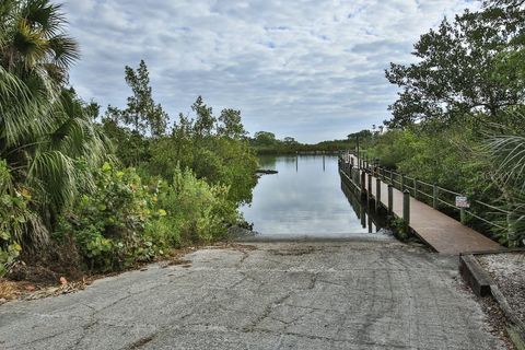 A home in EDGEWATER