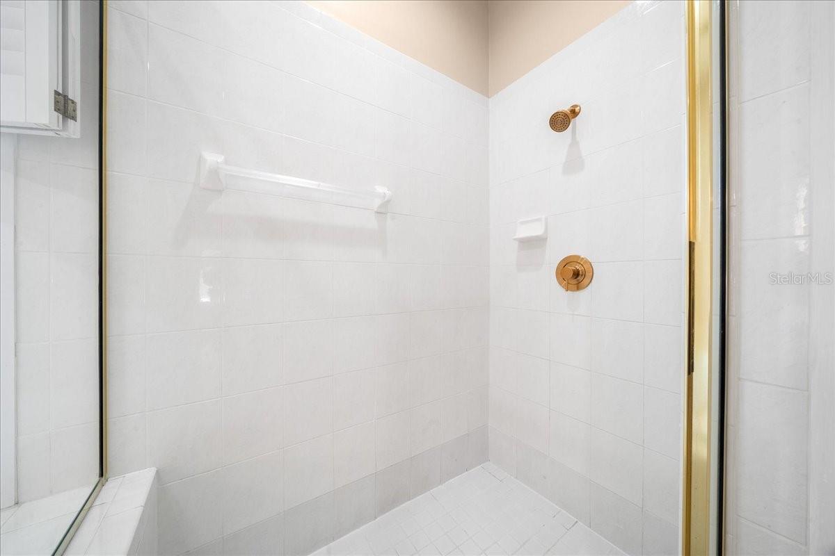 OAK CRK CAVERNS - Residential