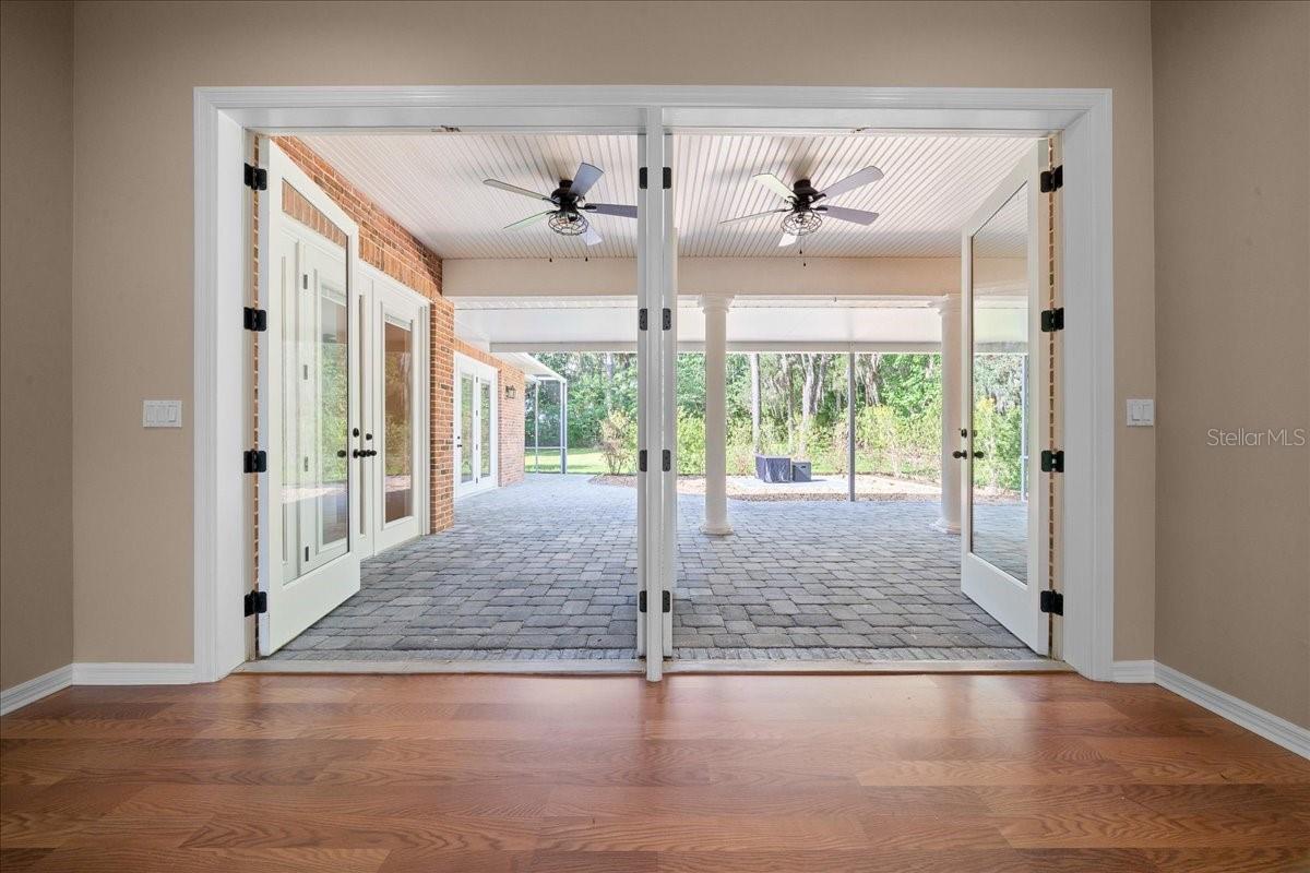 OAK CRK CAVERNS - Residential