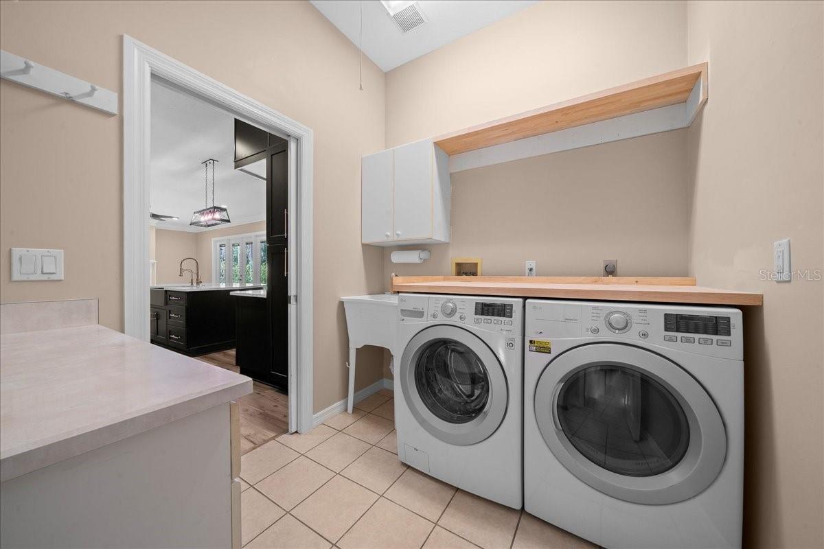 OAK CRK CAVERNS - Residential