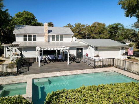 428 N RIVERSIDE DRIVE EDGEWATER FL 32132